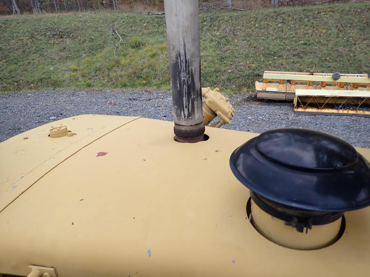 Used 1980 CAT D7G Crawler Dozer w/ RIPPER!