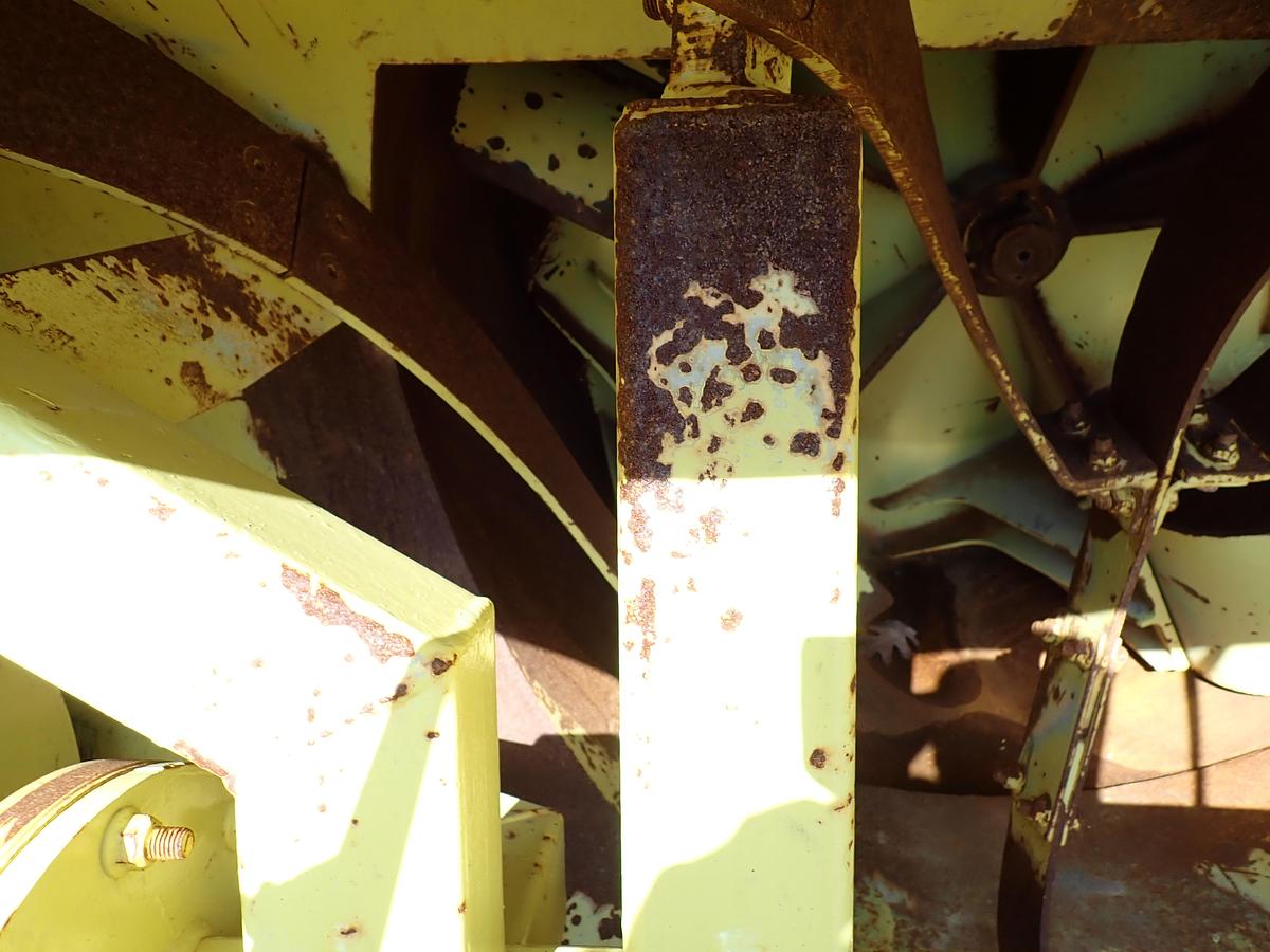 Used 2003 Oshkosh HB2923 Airport Snowblower