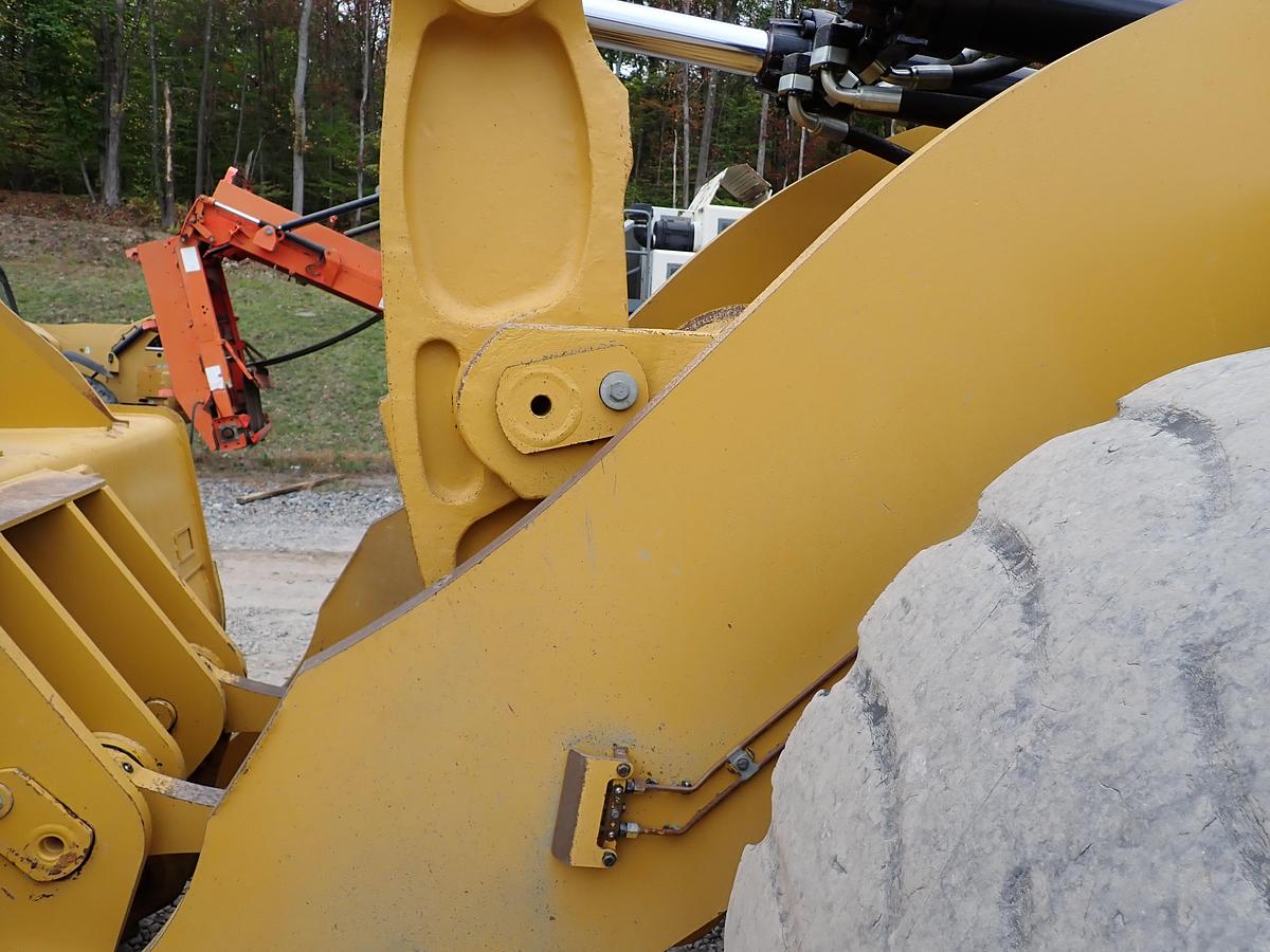 Used 2015 CAT 982M Wheel Loader