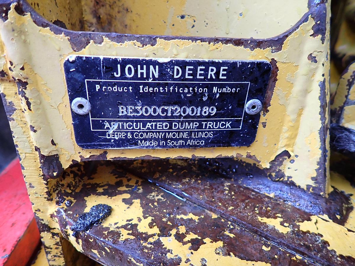 Used 2000 John Deere 300C Articulated Haul Truck