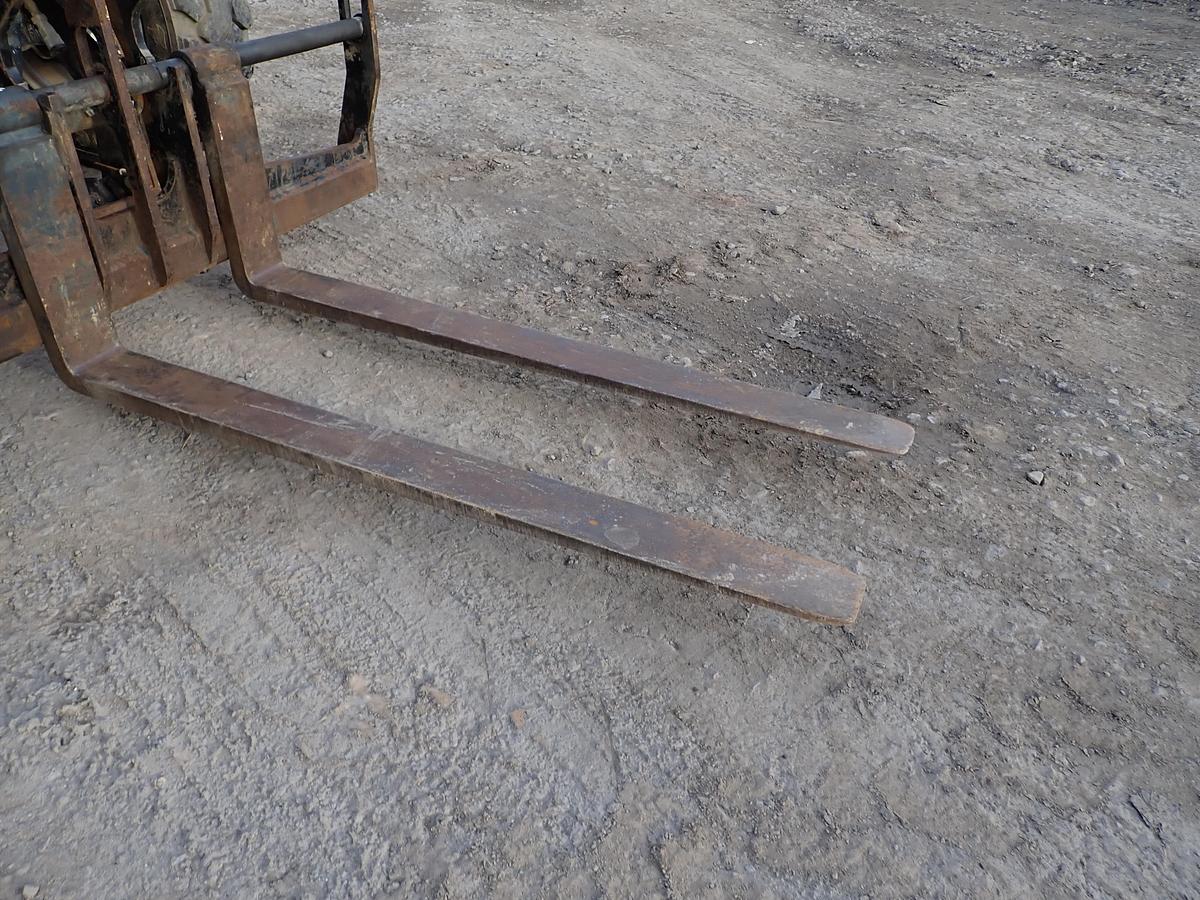 Used 2018 Skytrak 8042 8K Telehandler