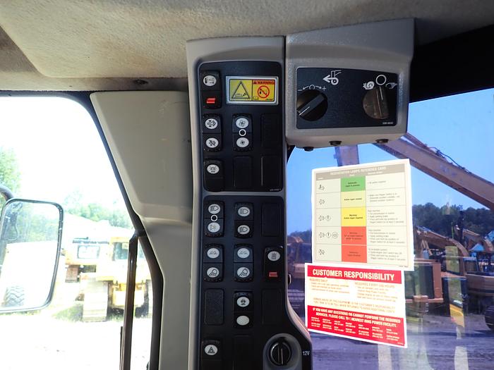 Used 2015 CAT 120M2 AWD