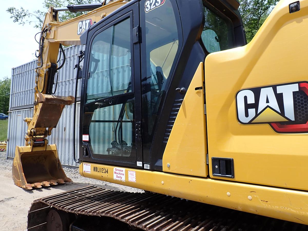 Used 2022 CAT 323 Excavator HYDRAULIC THUMB! 