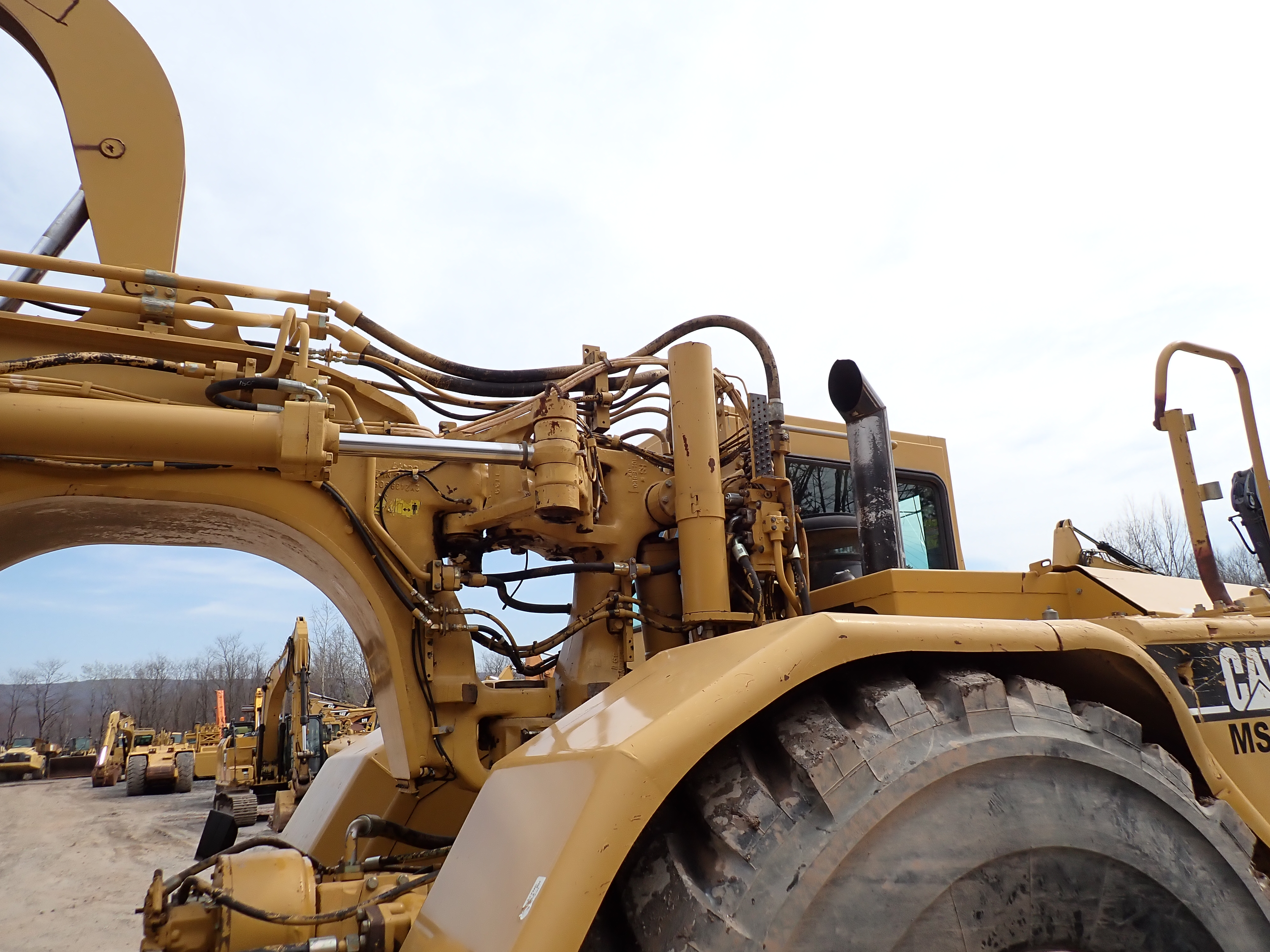 Used 2007 CAT 621G Motor Scraper