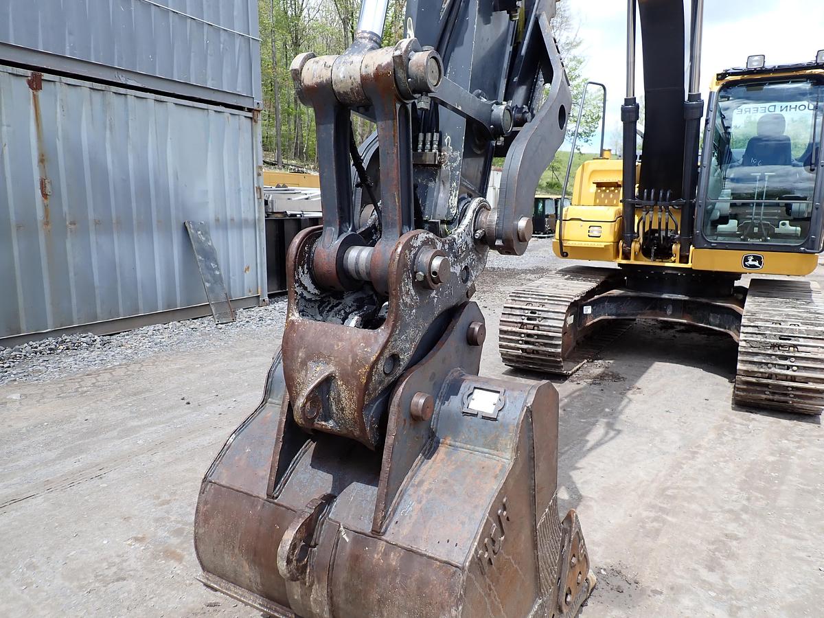 Used 2015 John Deere 160G LC Excavator HYDRAULIC THUMB & QC
