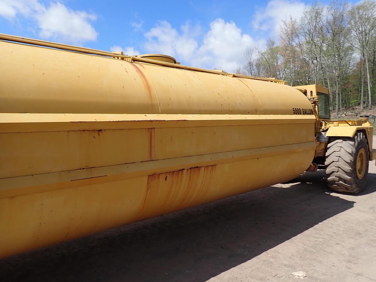 Used 1979 CAT 613B 5000 Gallon Water Wagon