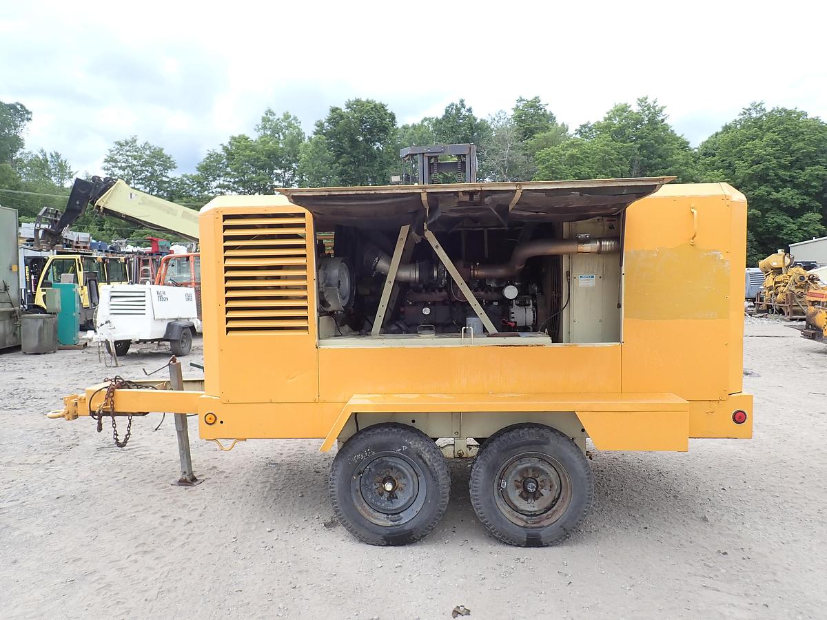 Used 1999 Ingersoll Rand XP825WCU 825 CFM Air Compressor