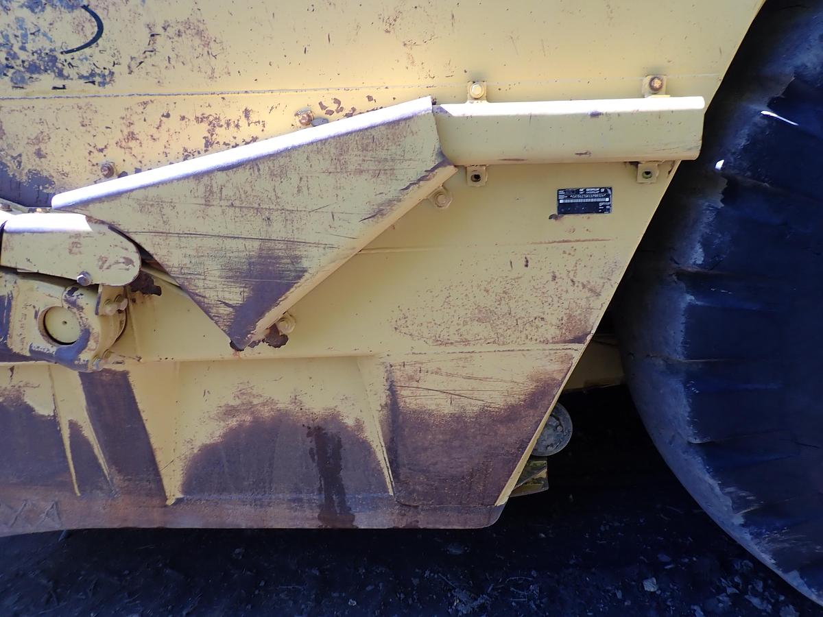 Used 2004 CAT 621G Motor Scraper