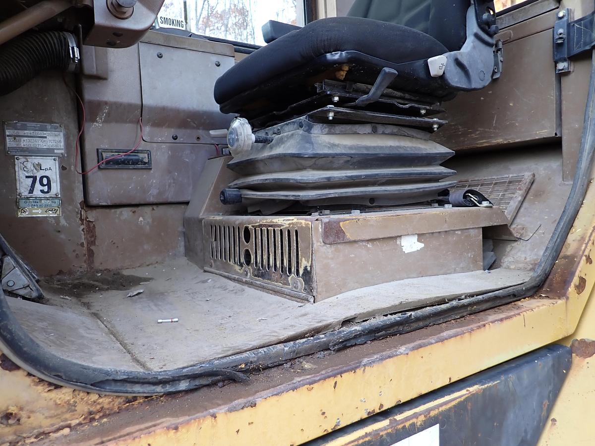 Used 1995 CAT D25D 25 Ton Articulated Haul Truck