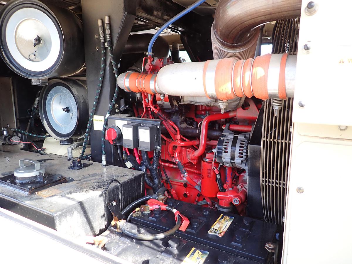 Used 2015 Doosan XP825WCU 825 CFM Portable Air Compressor
