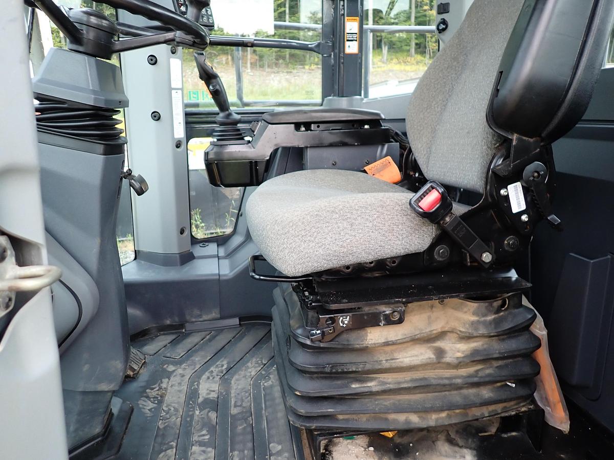 Used 2021 John Deere 724P Wheel Loader QUICK COUPLER
