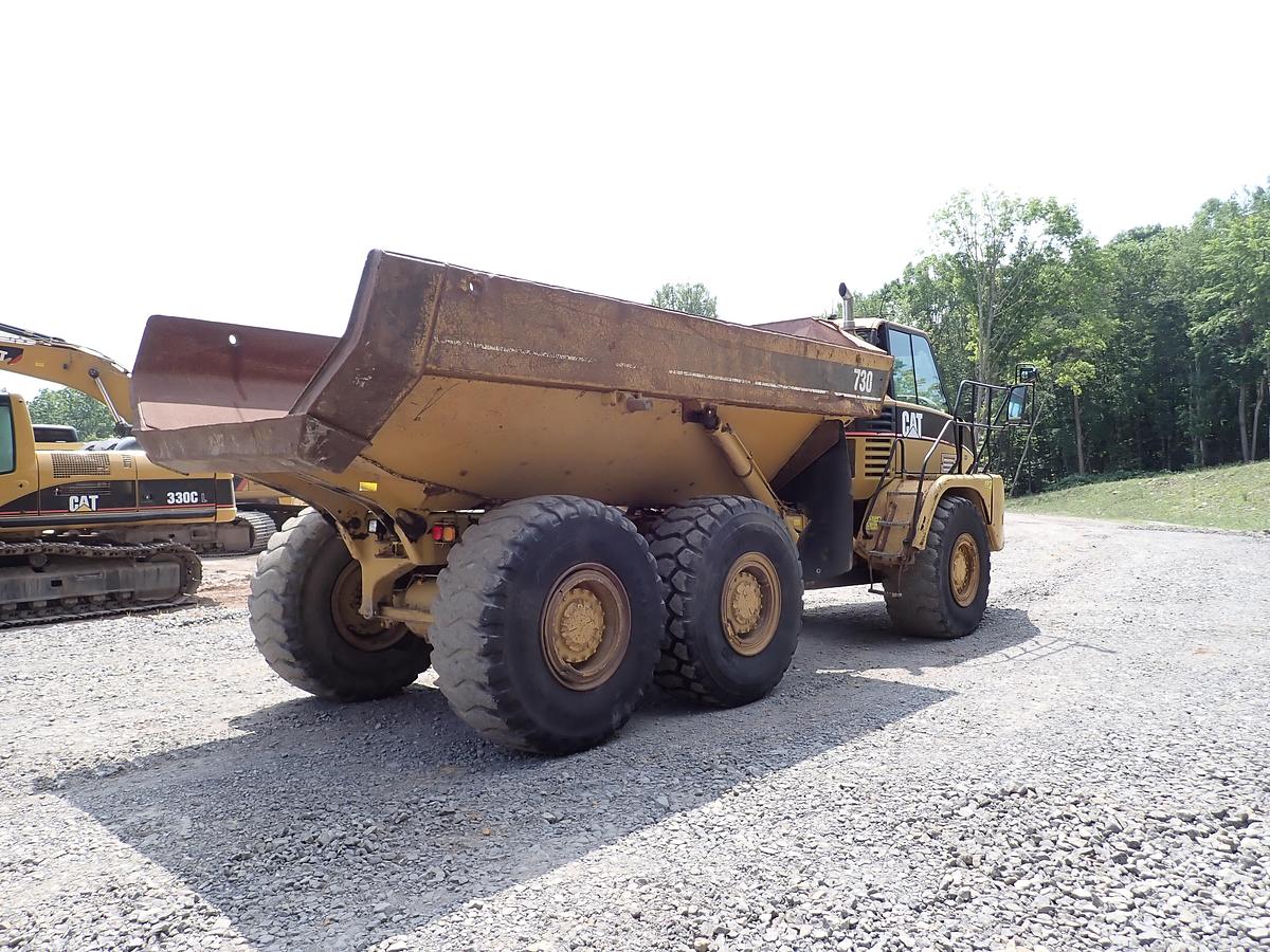 Used 2006 CAT 730