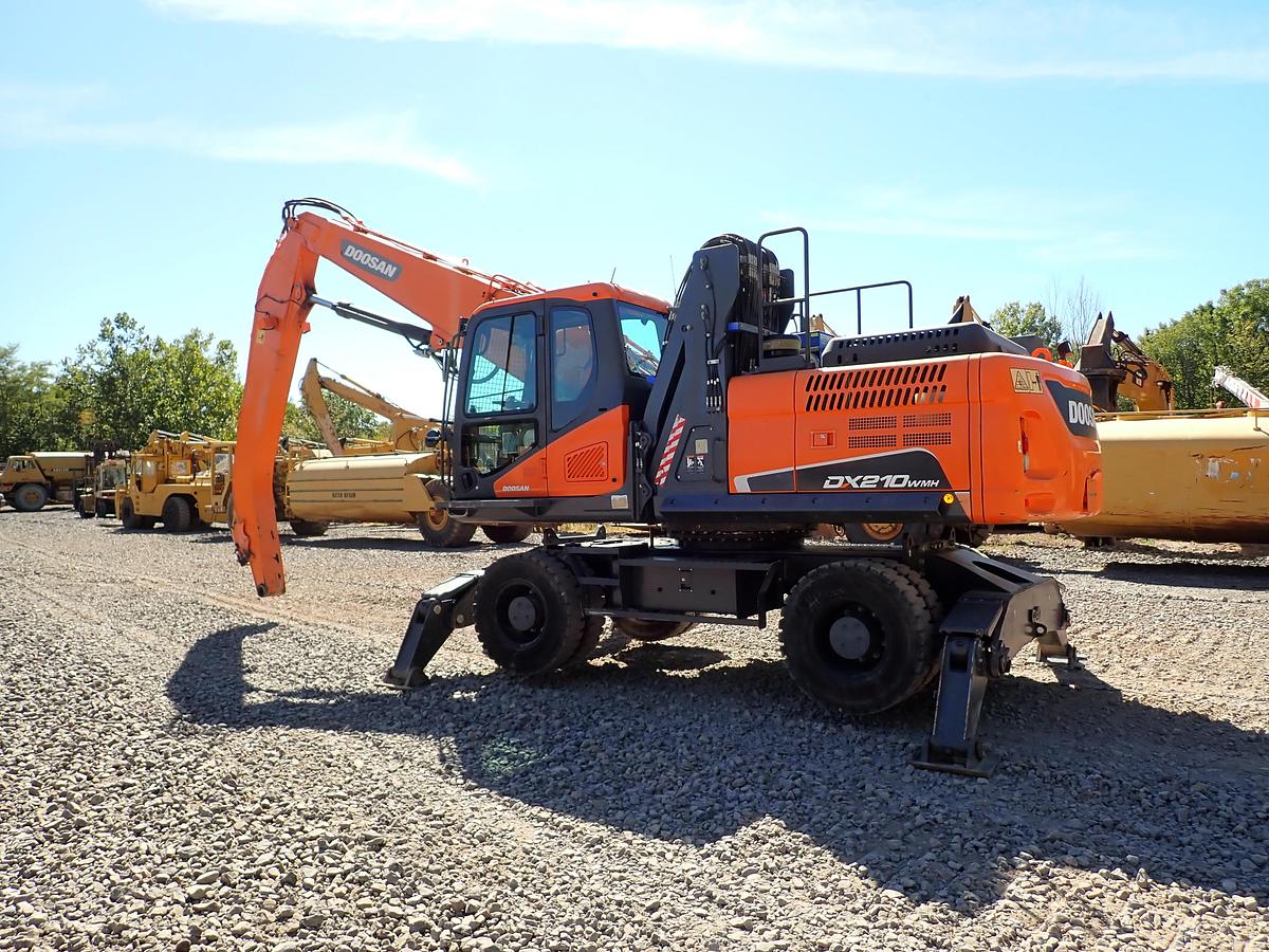 Used 2019 Doosan DX210WMH-5 Wheeled Excavator Material Handler