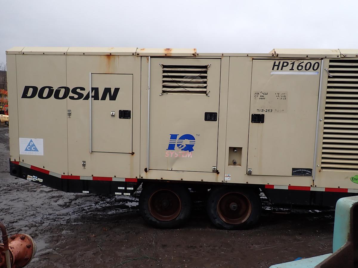 Used 2013 Doosan HP1600 Air Compressor