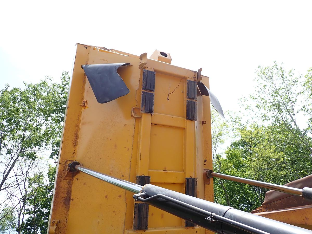 Used 2015 CAT 740B Articulated Haul Truck