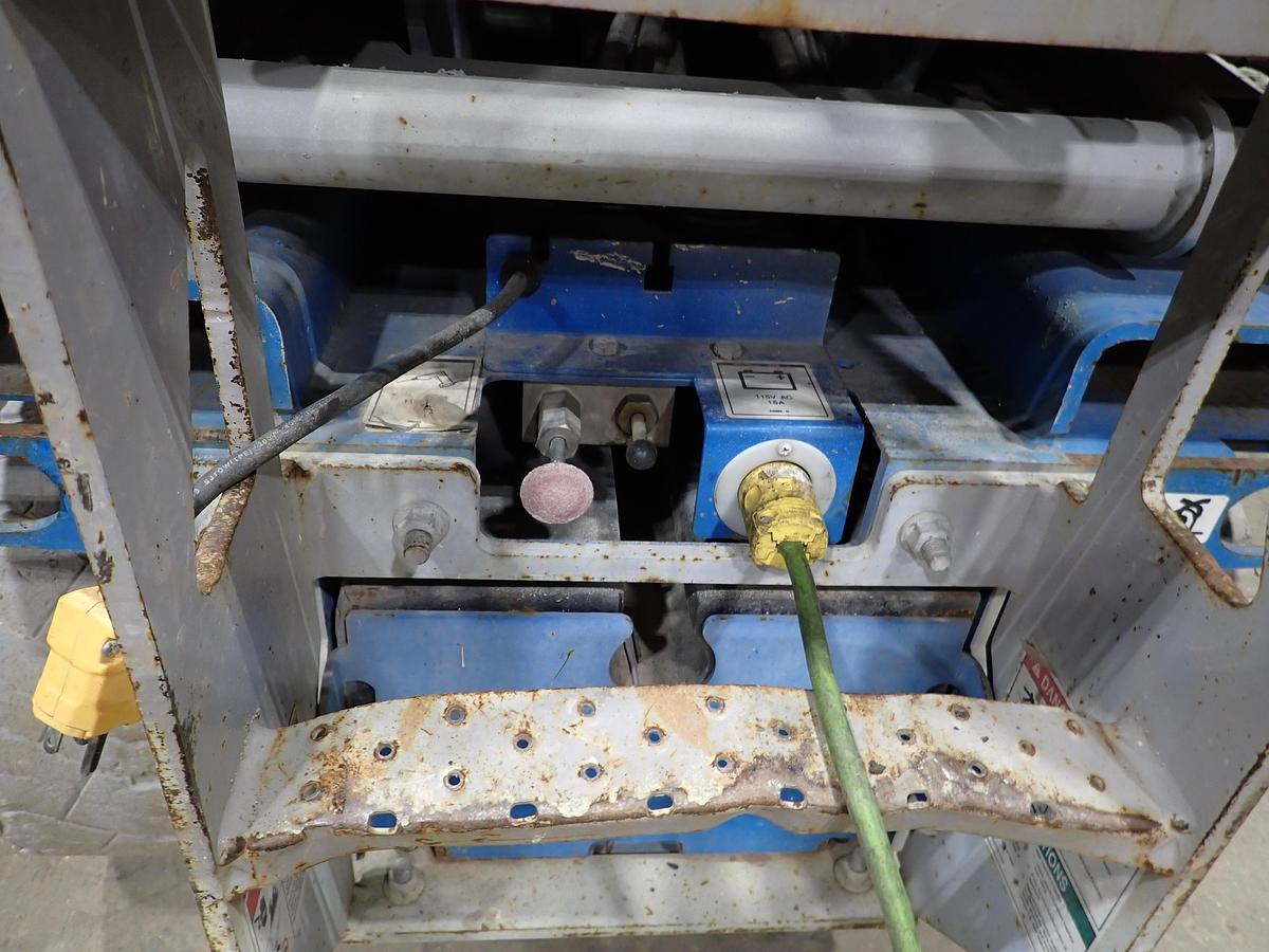 Used 2015 Genie GS2632