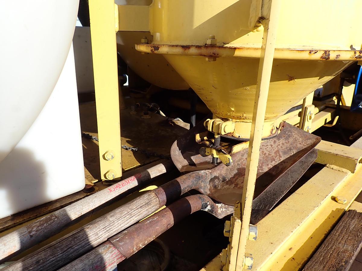 Used 2002 Vector 09007 Vacuum Excavator HI-RAIL GEAR!