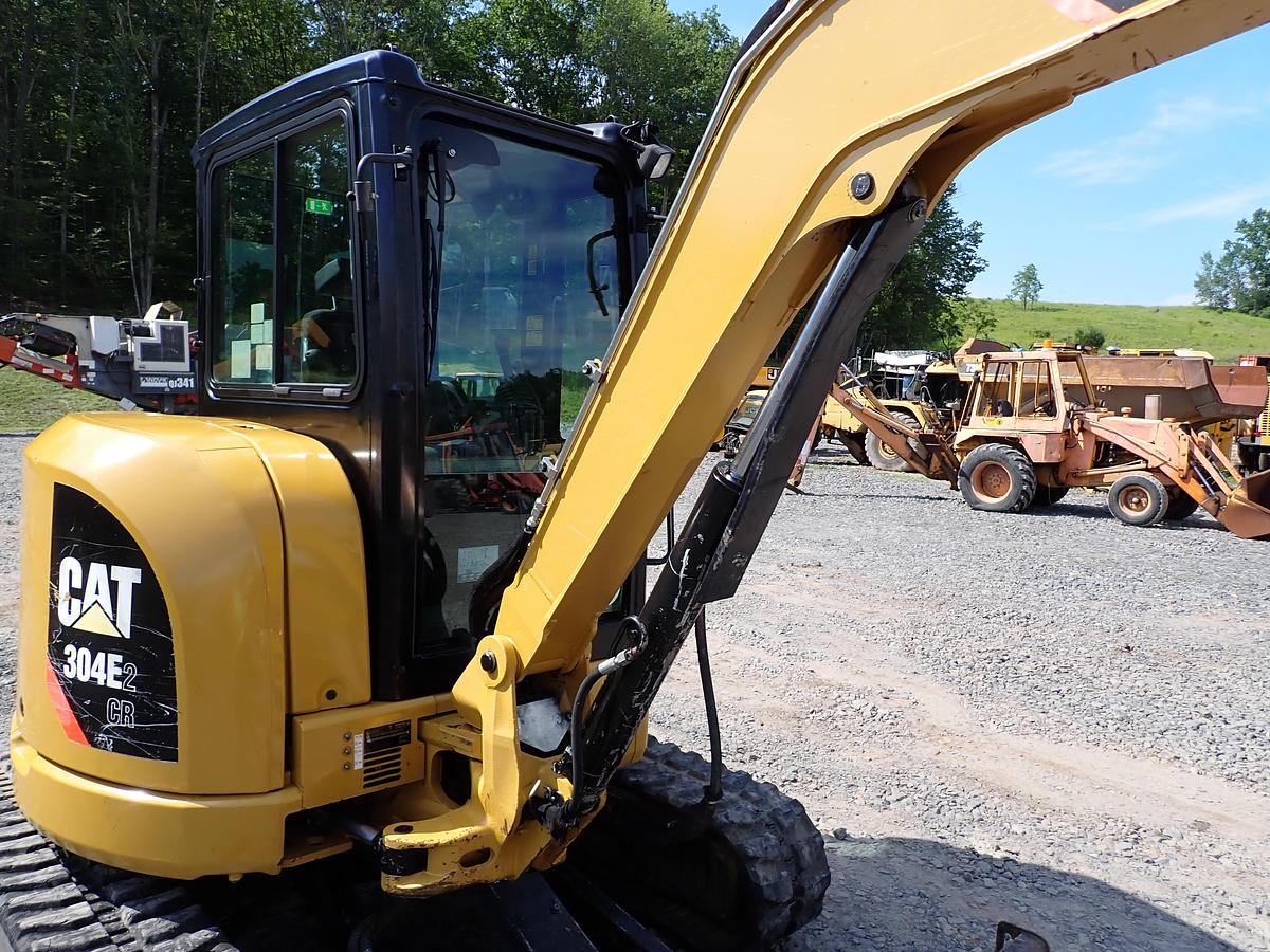 Used 2016 CAT 304E2 CR Mini Excavator HYDRAULIC THUMB!
