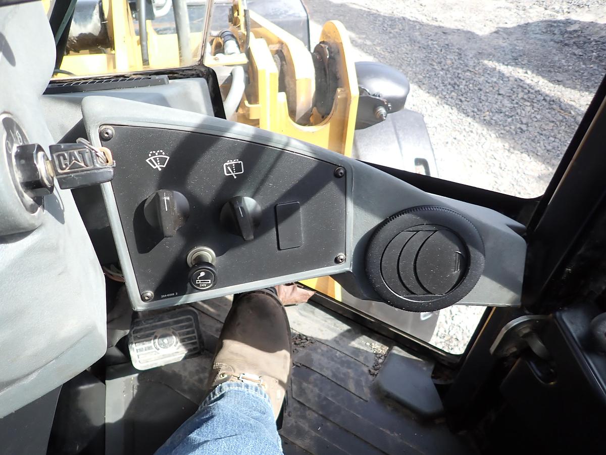 Used 2011 CAT 928HZ Wheel Loader 6000 HOURS! QUICK COUPLER