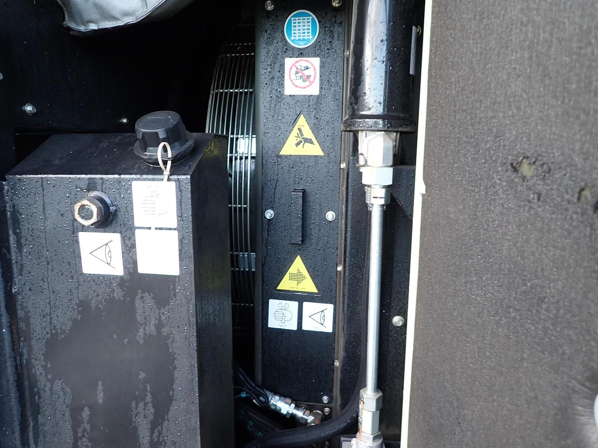 Used 2015 Sullair 900CH/AFDTQ-CA4 900 CFM Air Compressor