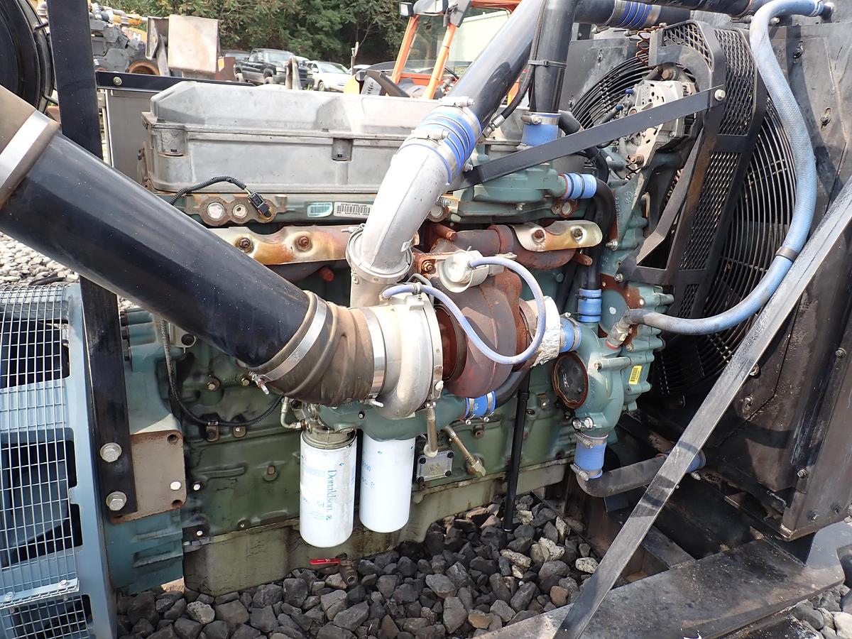 Used Detroit Diesel 450 KW Generator LOW HOURS! 14 LITER SERIES 60