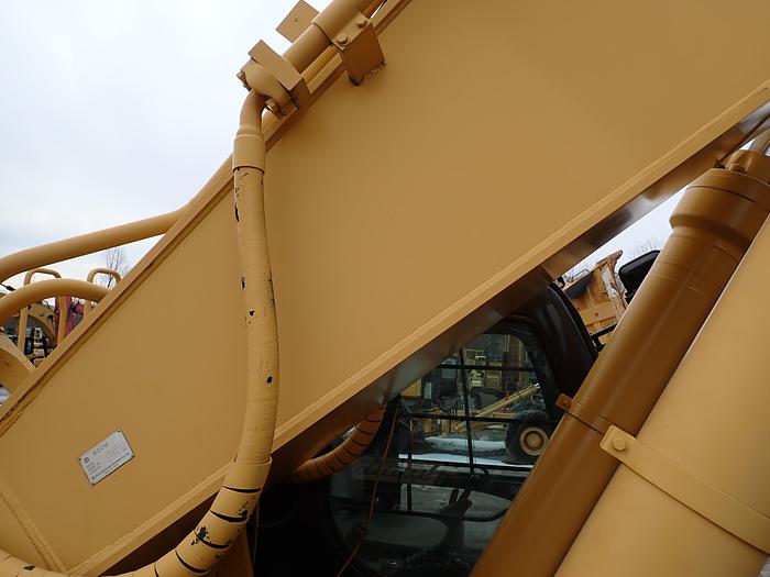 Used 2004 John Deere 600C LC Excavator