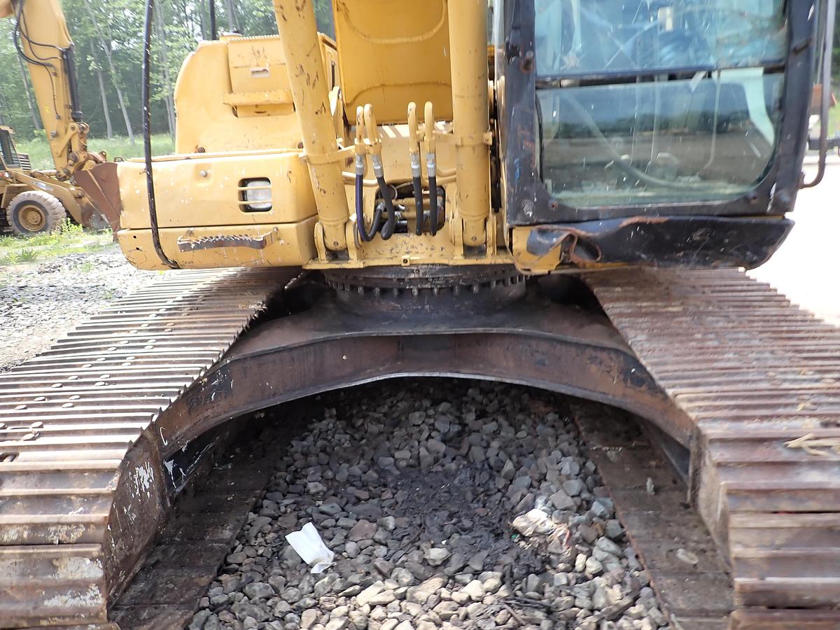 Used 2001 CAT 320CL Hydraulic Excavator