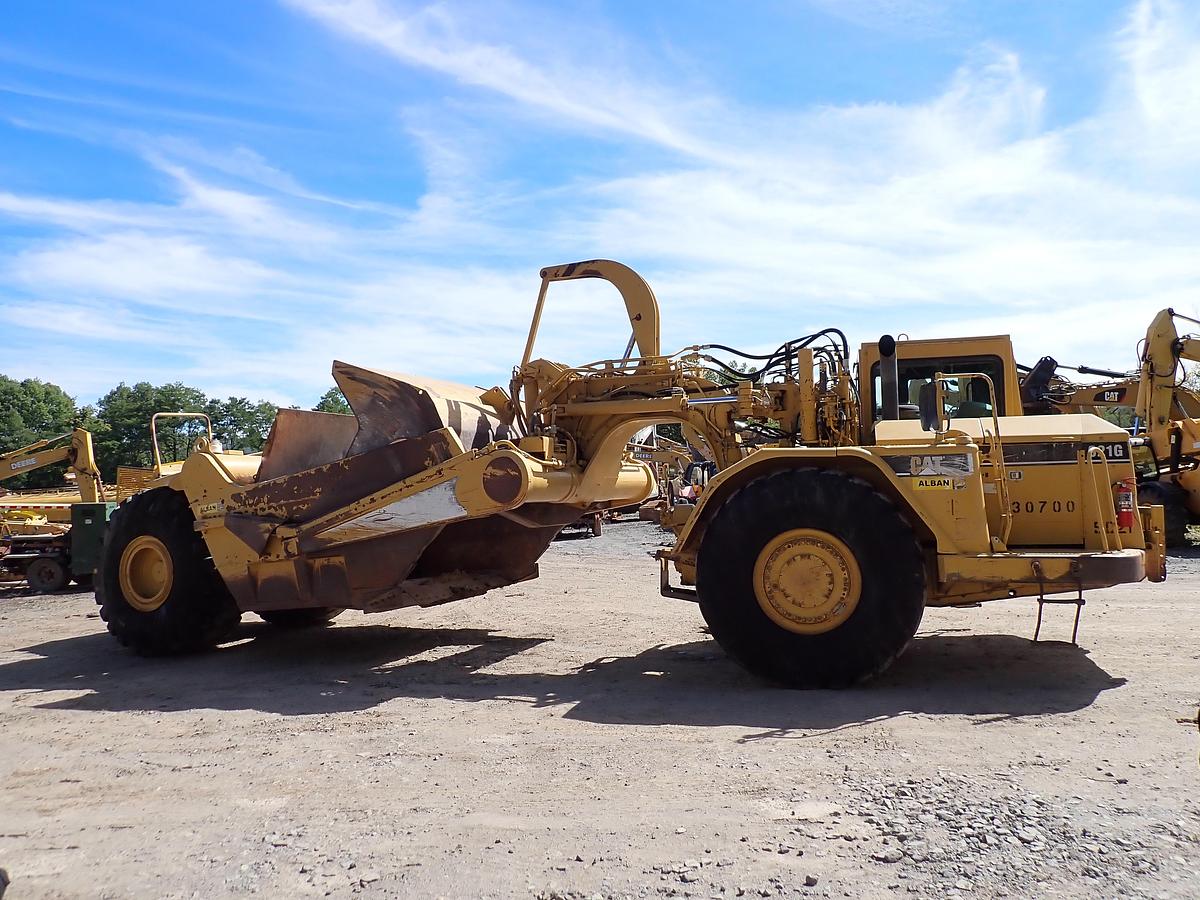 Used 2004 CAT 621G Motor Scraper