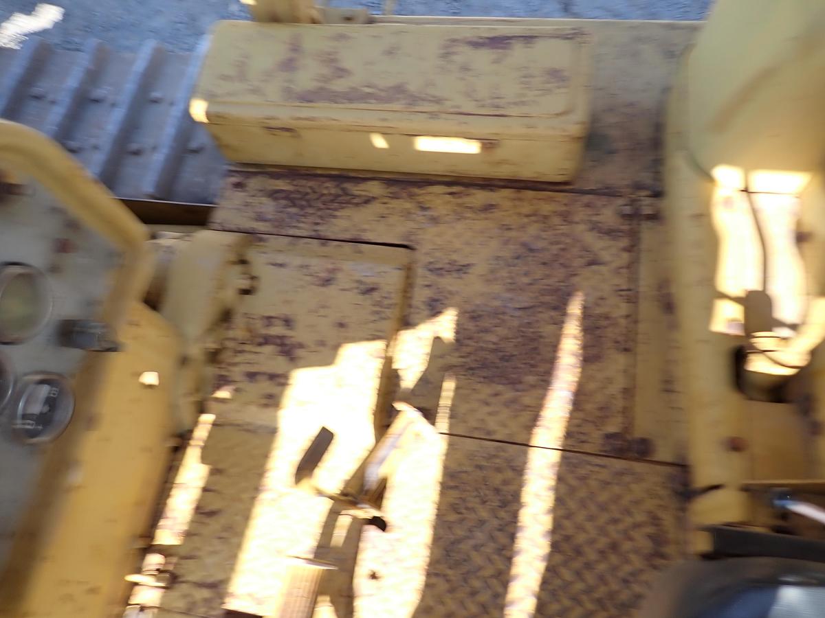 Used 1971 CAT D8H Crawler Dozer w/ RIPPER!