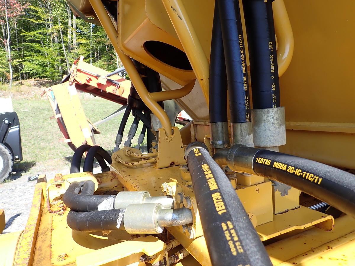 Used 2004 CAT 735 Articulated Haul Truck