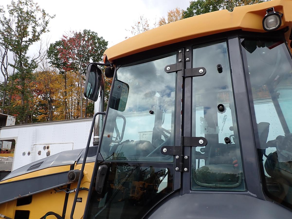 Used 2017 John Deere 410L Backhoe Loader