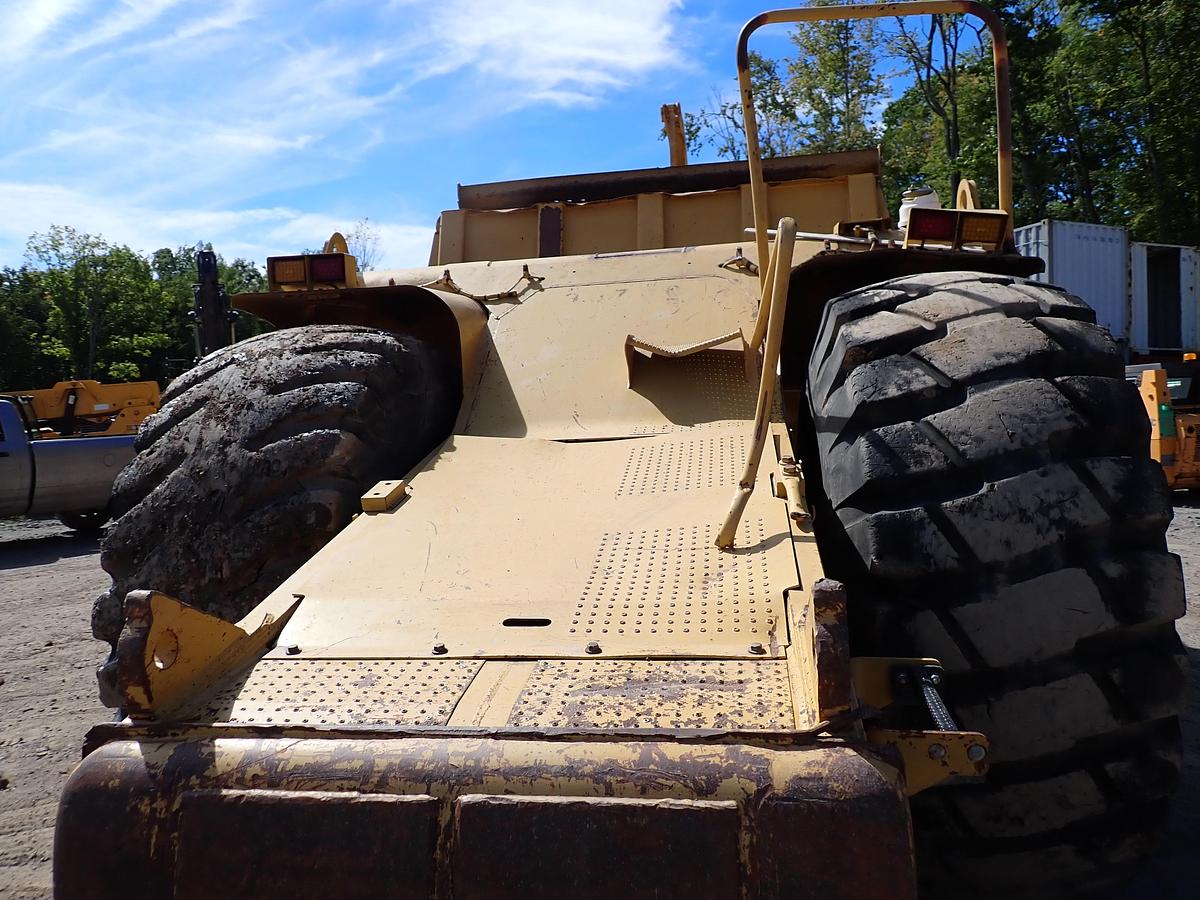 Used 2004 CAT 621G Motor Scraper