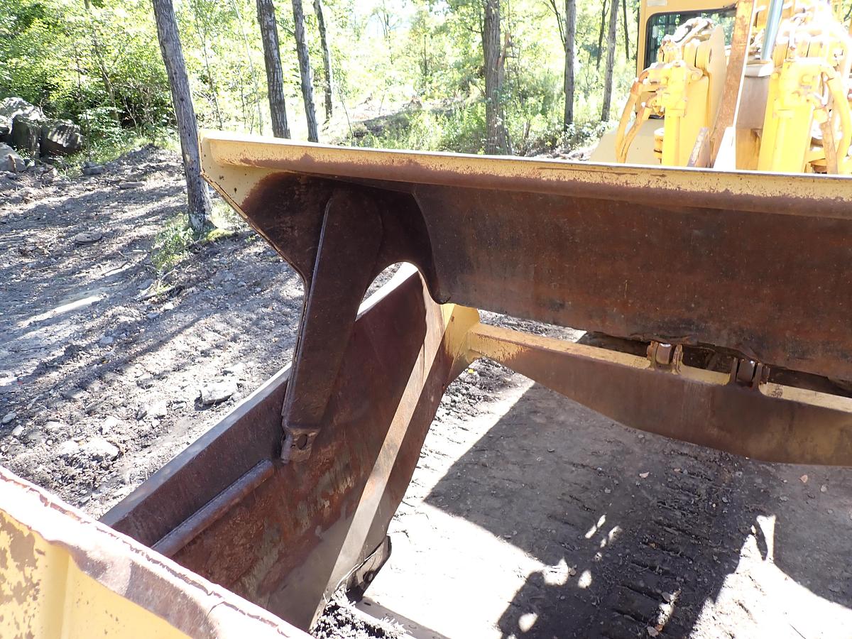 Used 2004 CAT 621G Motor Scraper