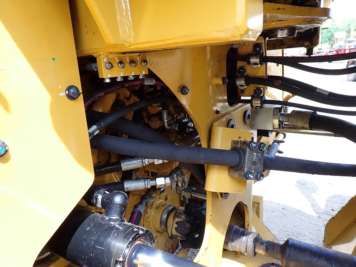 Used 2018 CAT 972M Wheel Loader