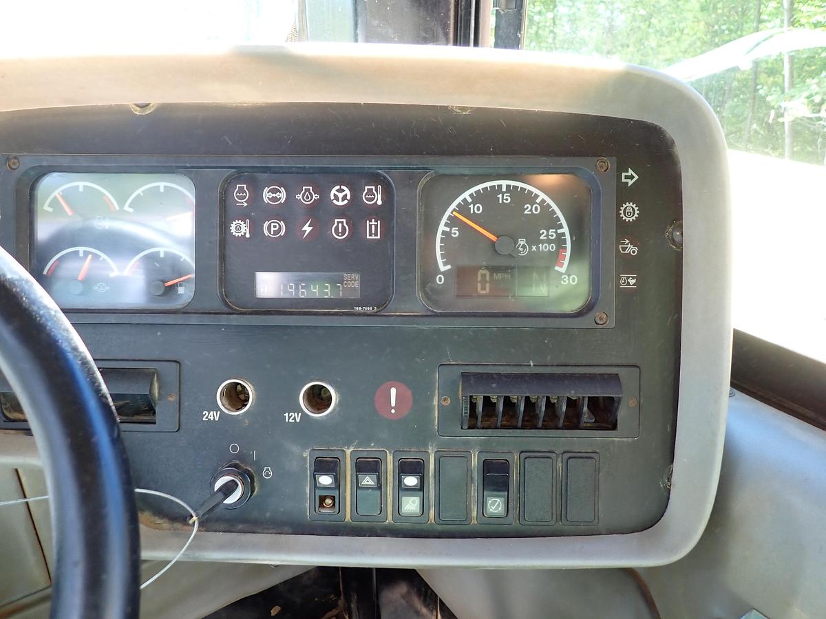 Used 2004 CAT 621G Motor Scraper