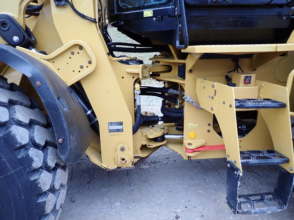 Used 2019 CAT 938M Wheel Loader