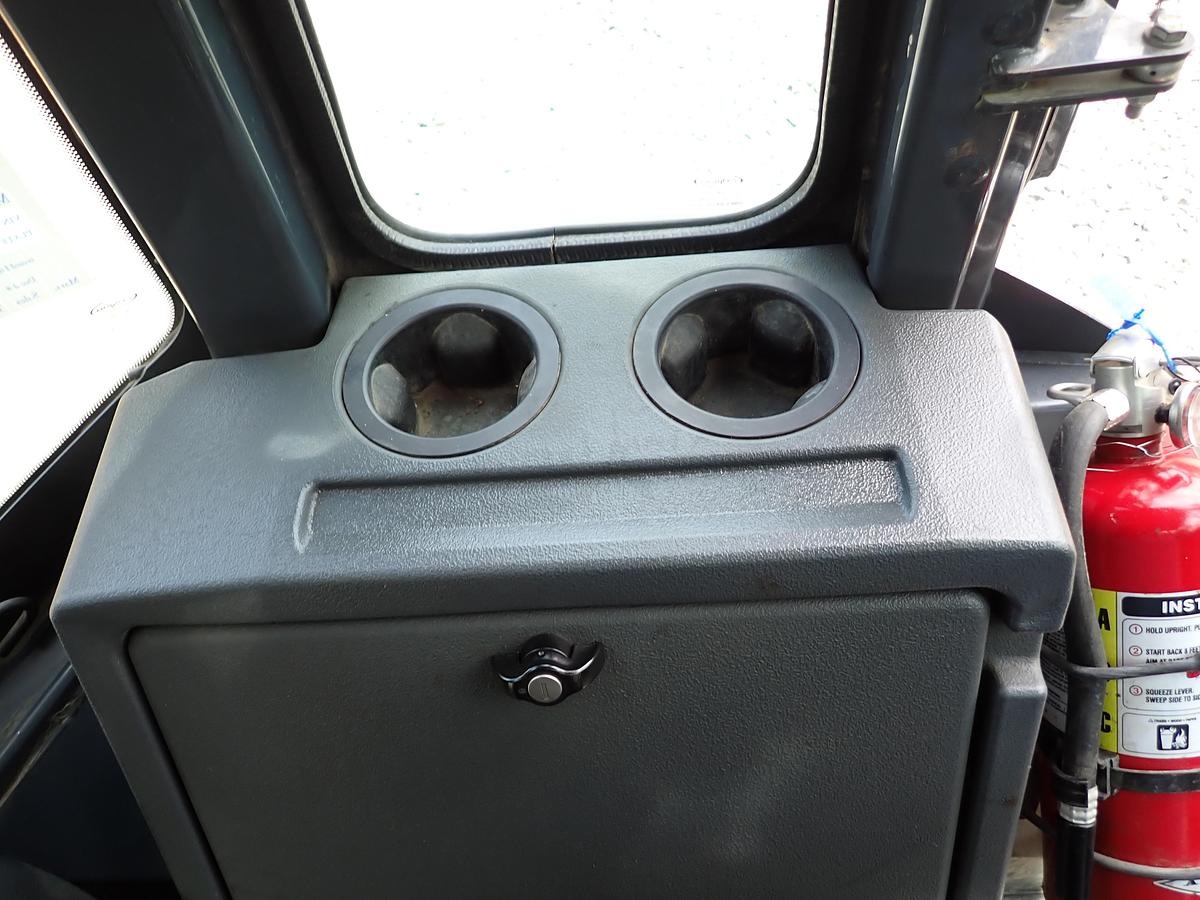 Used 2018 John Deere 410L Loader Backhoe LOADED! Q/C FORKS EXTENDAHOE