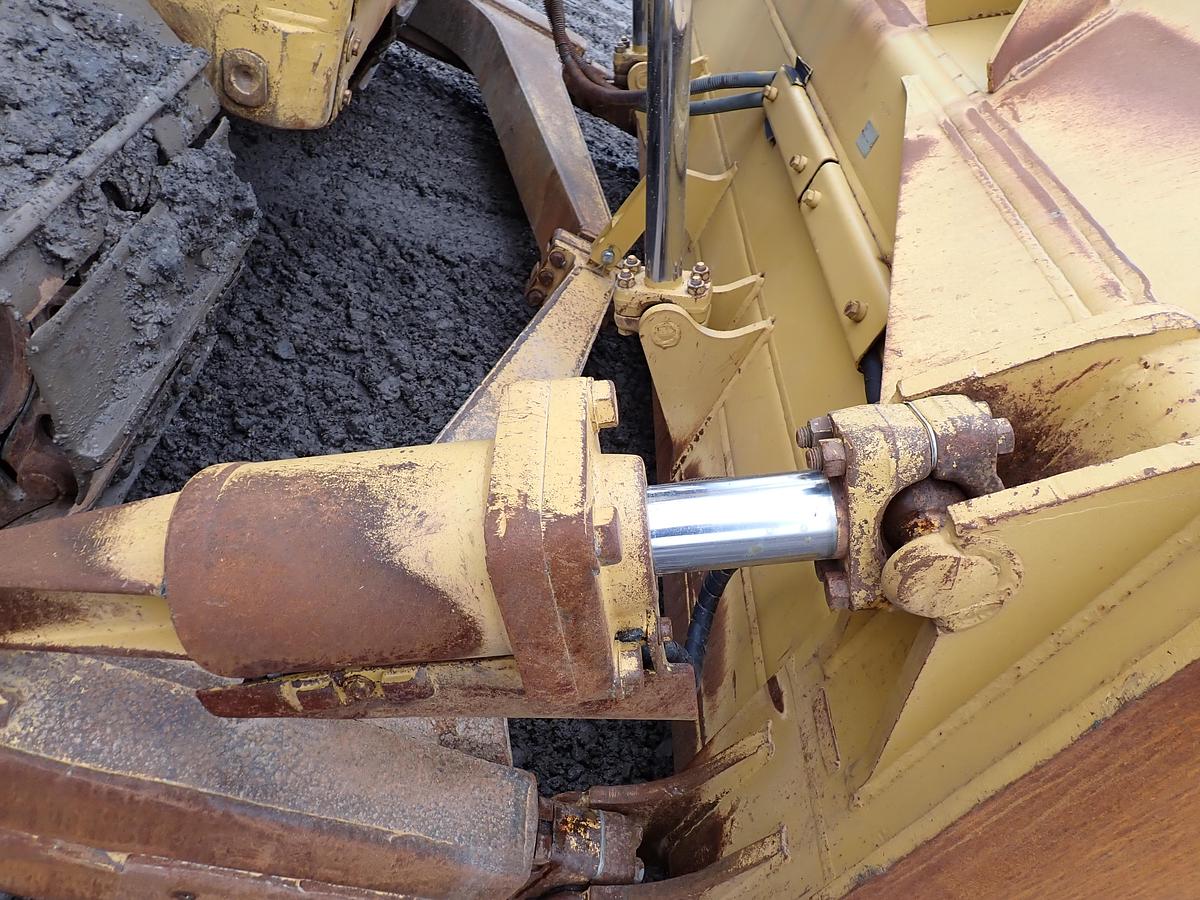 Used 2004 CAT D6R XL II