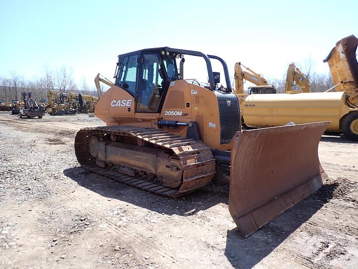 Used 2019 Case 2050M LGP