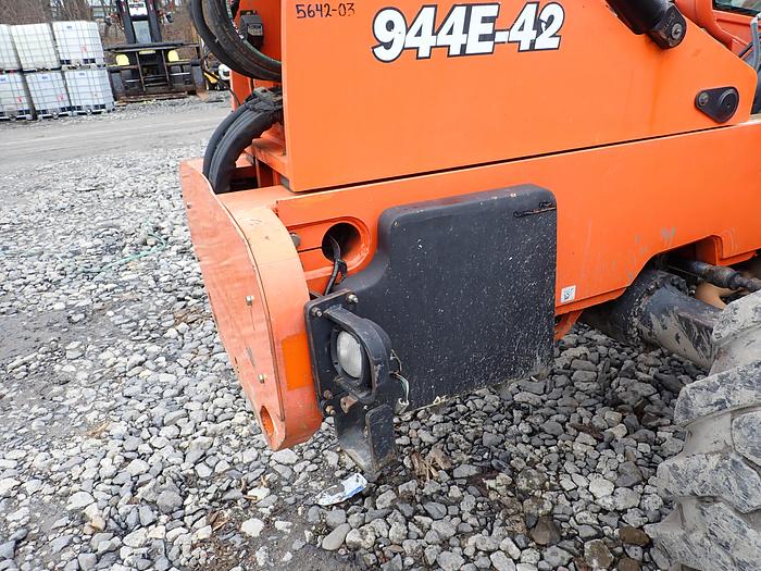 Used 2009 Lull 944E-42