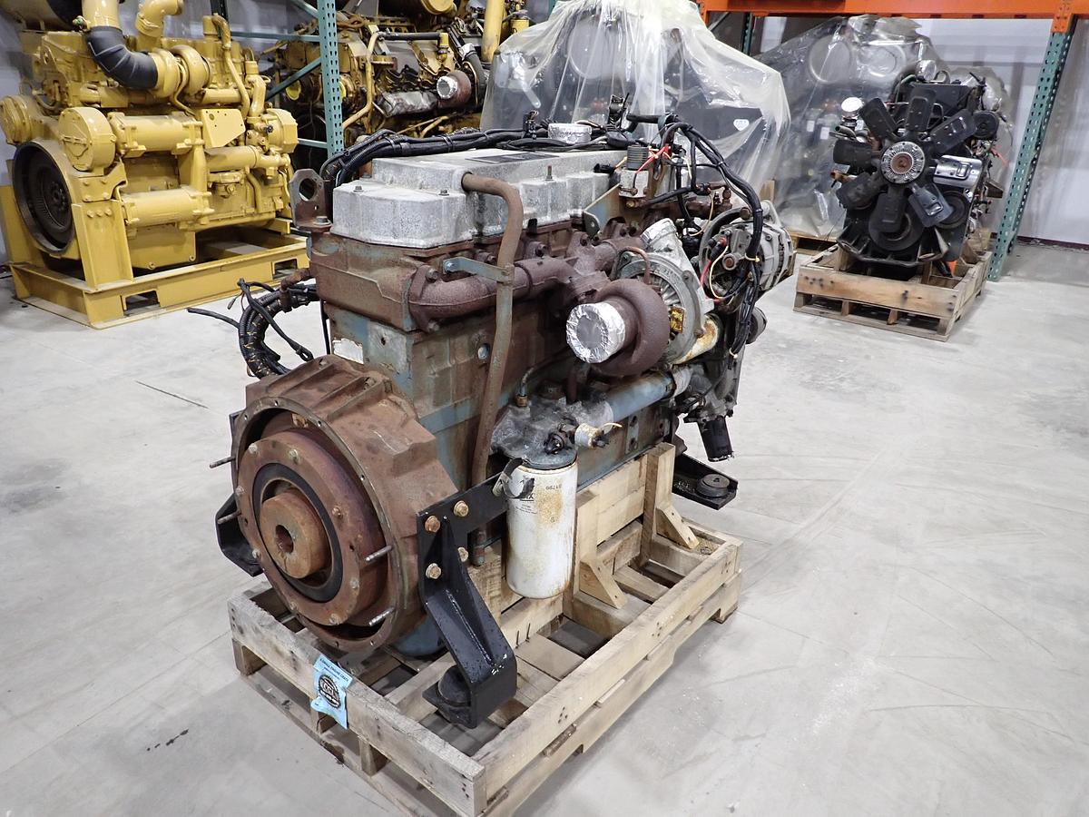 Used 2000 International DT530E Diesel Engine 300 HP INDUSTRIAL!