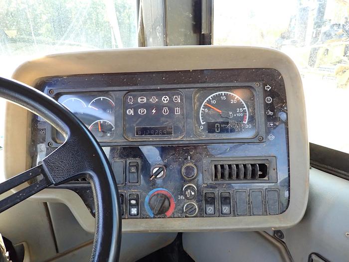 Used 2001 CAT 621G Motor Scraper