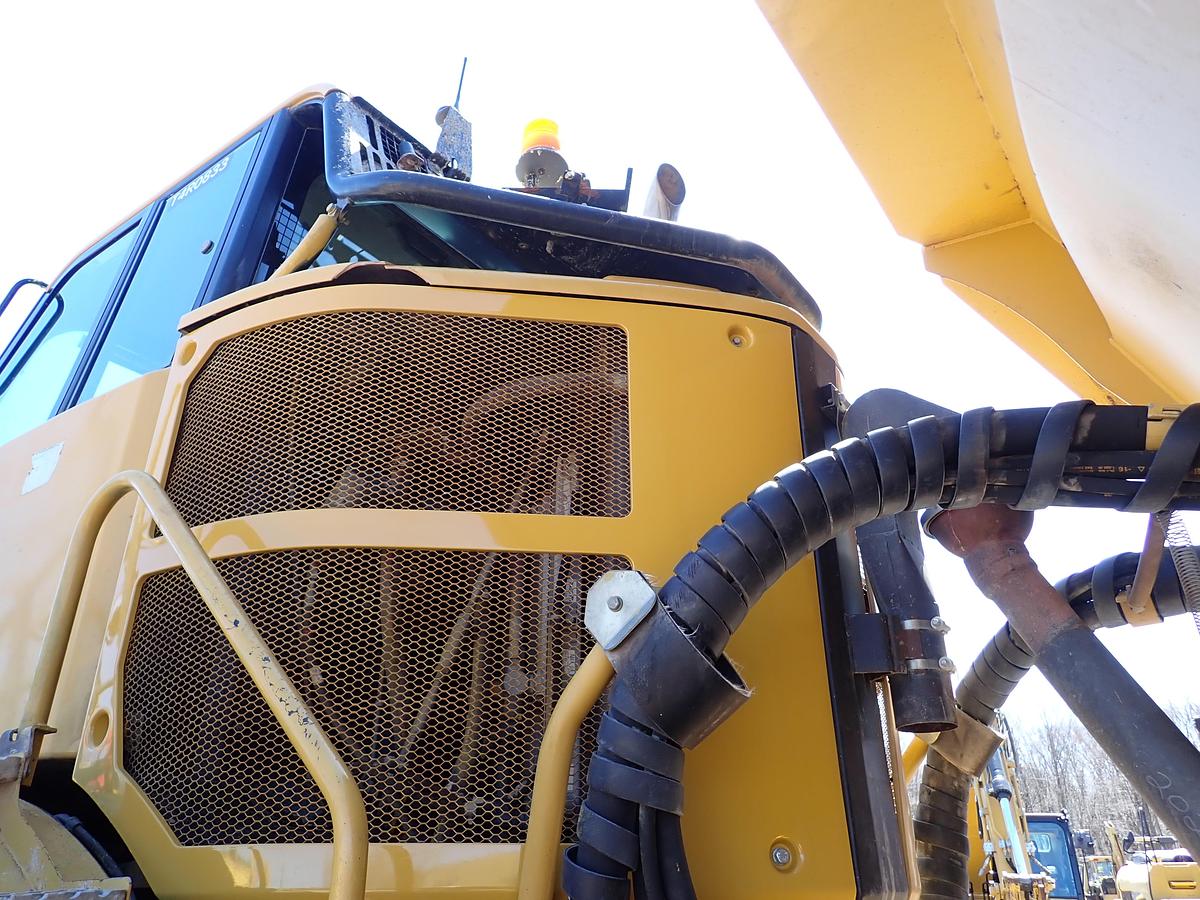 Used 2012 CAT 740B Articulated Haul Truck w/ TAILGATE