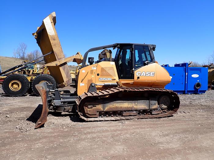 Used 2019 Case 2050M LGP
