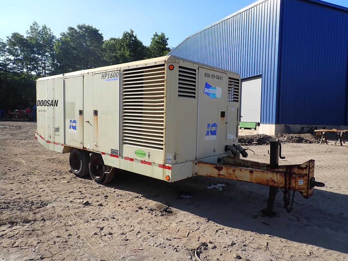 Used 2012 Doosan HP1600 1600 CFM Air Compressor TIER 3