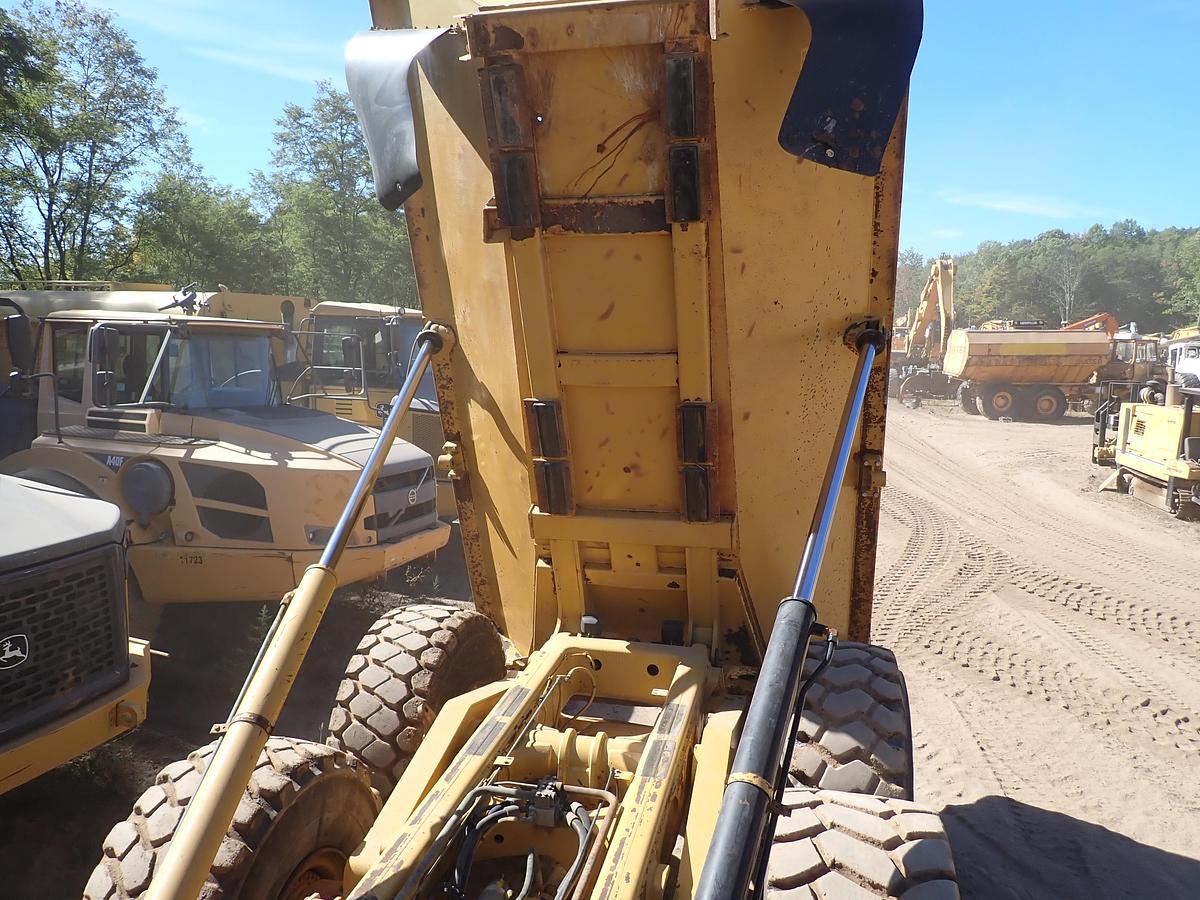 Used 2004 CAT 735 Articulated Haul Truck