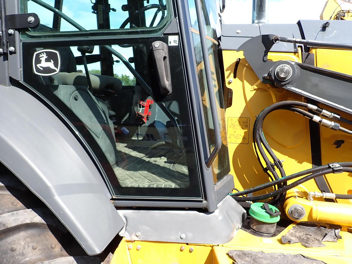 Used 2018 John Deere 410L Loader Backhoe LOADED! Q/C FORKS EXTENDAHOE