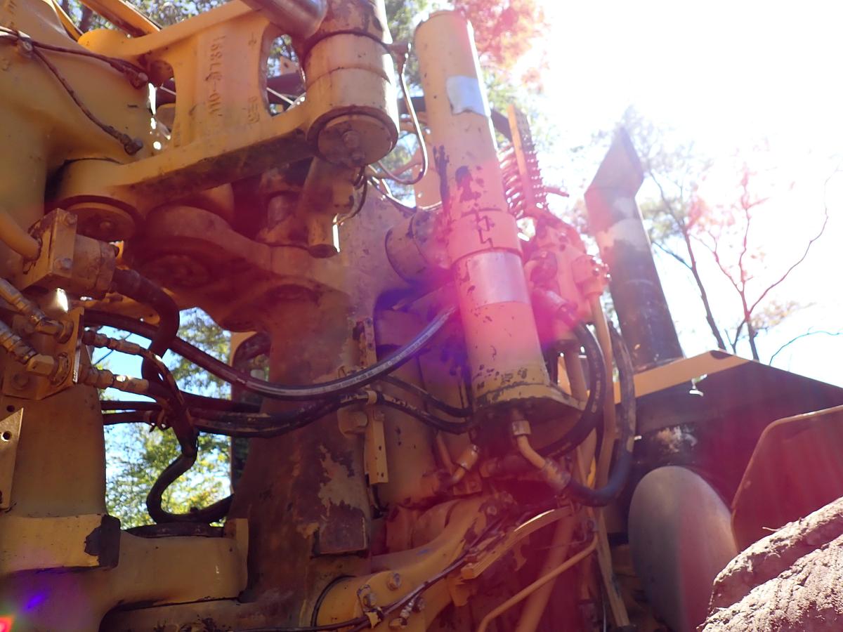Used 2004 CAT 621G Motor Scraper