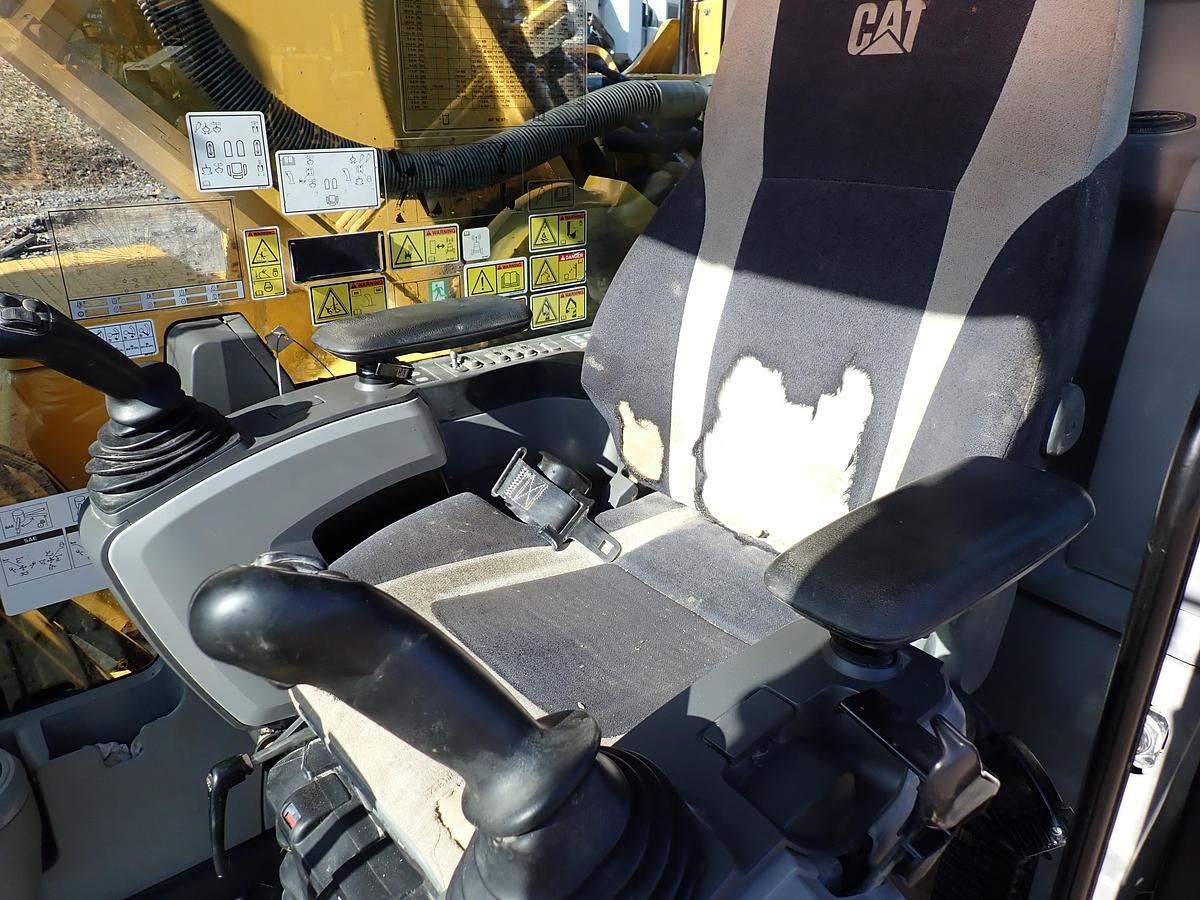 Used 2019 CAT 349FL Excavator Q/C Aux. Hydraulics