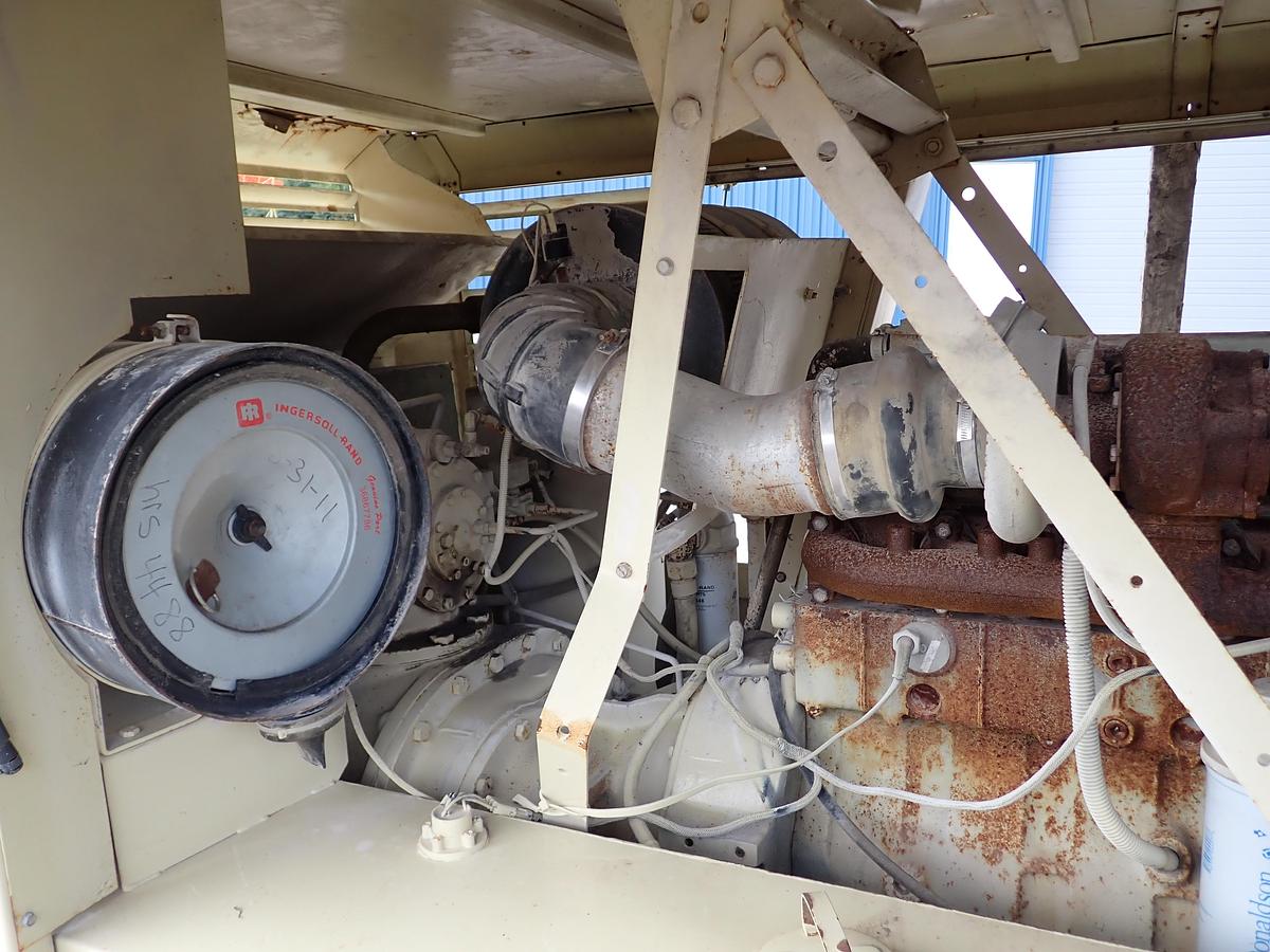 Used 1998 Ingersoll Rand XP750WCU 750 CFM Air Compressor
